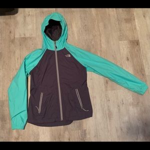 NORTHFACE medium rain coat